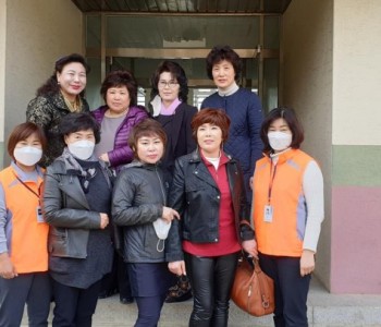 ['코로나 19'로 발이 묶인 국군장병에게 이미용 재능봉사 실시 이미지