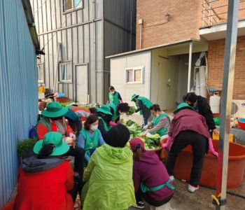 [새마을 안면읍 남녀협의회와 함께하는 사랑가득 반찬나눔봉사] 이미지