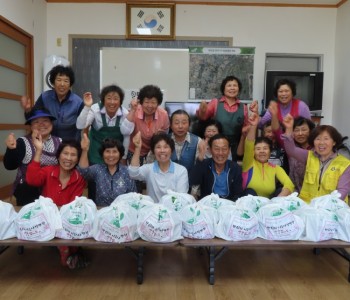 5월 '마을을, 잇다' 반곡 1리 이웃사랑반찬 나눔봉사 이미지